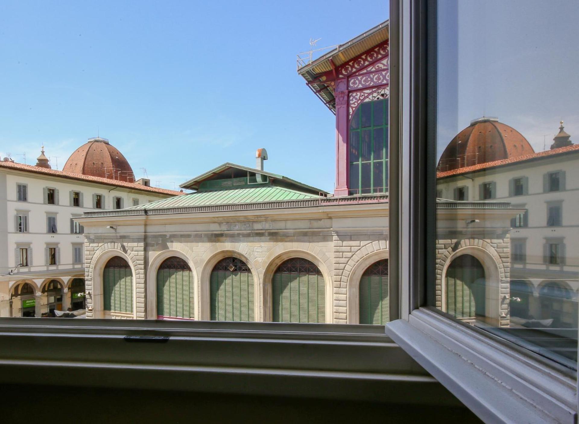 - Sant'orsola With View On The Market Florencia